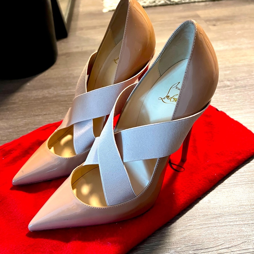Beautiful Christian Louboutin cross elastic pumps in cream